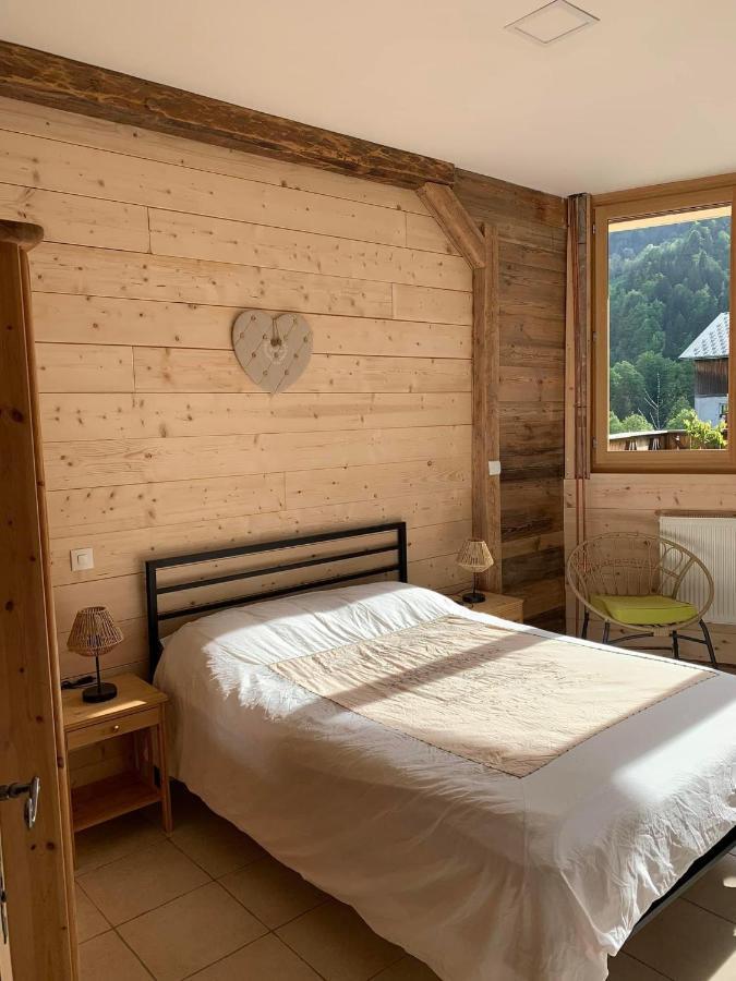 Appartement avec extérieur La Giettaz domaine skiable Megeve Combloux La Giettaz navette gratuite et télésiège à 2km Exterior foto