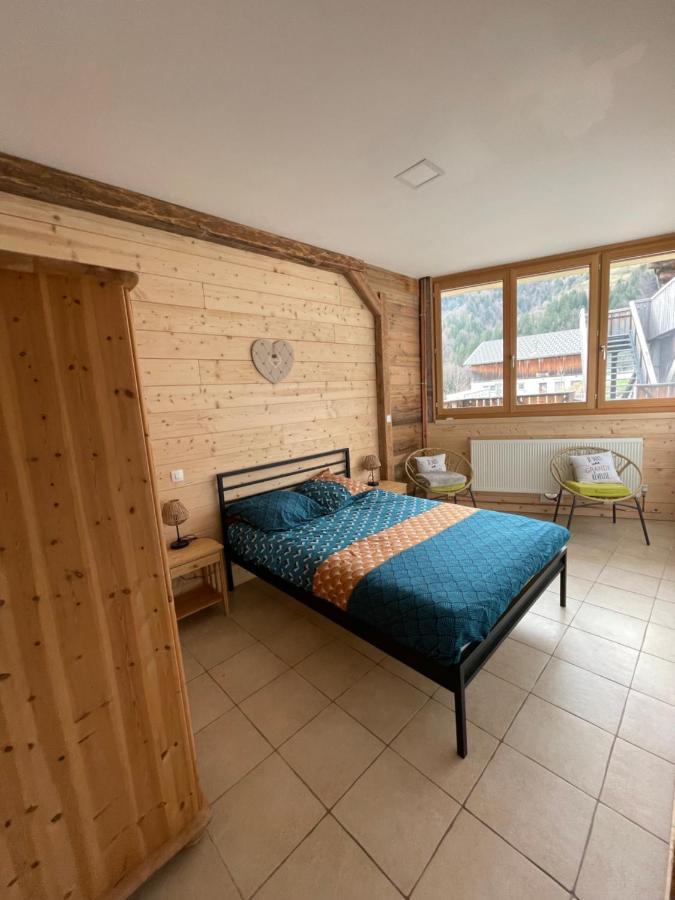Appartement avec extérieur La Giettaz domaine skiable Megeve Combloux La Giettaz navette gratuite et télésiège à 2km Exterior foto